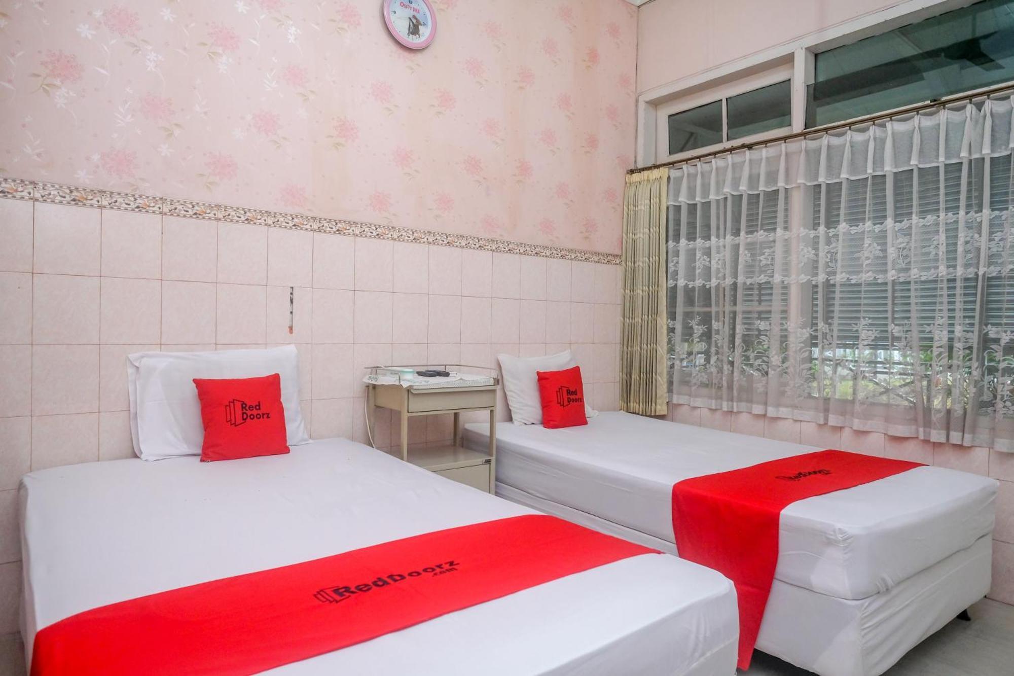 Reddoorz Syariah At Griya Raharja Klaten Luaran gambar