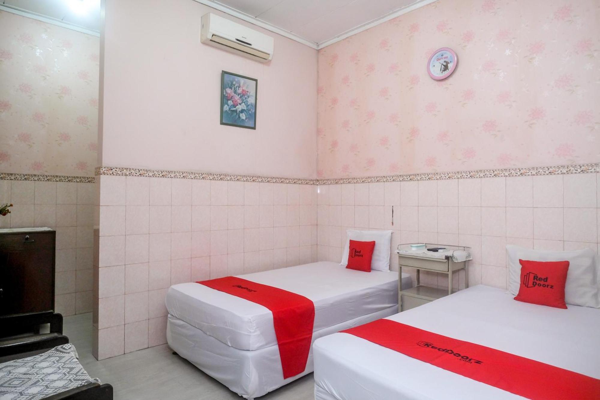 Reddoorz Syariah At Griya Raharja Klaten Luaran gambar