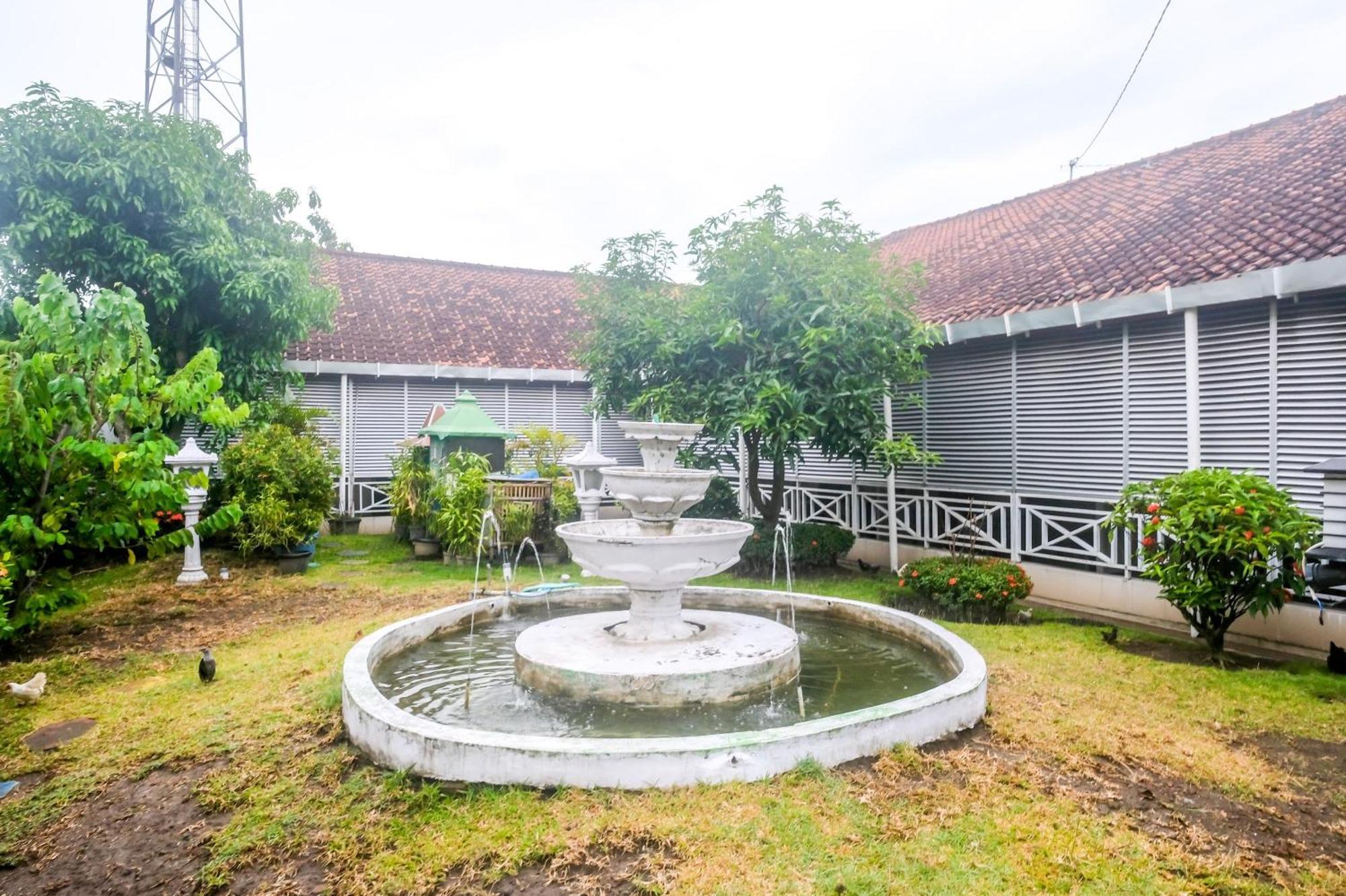 Reddoorz Syariah At Griya Raharja Klaten Luaran gambar