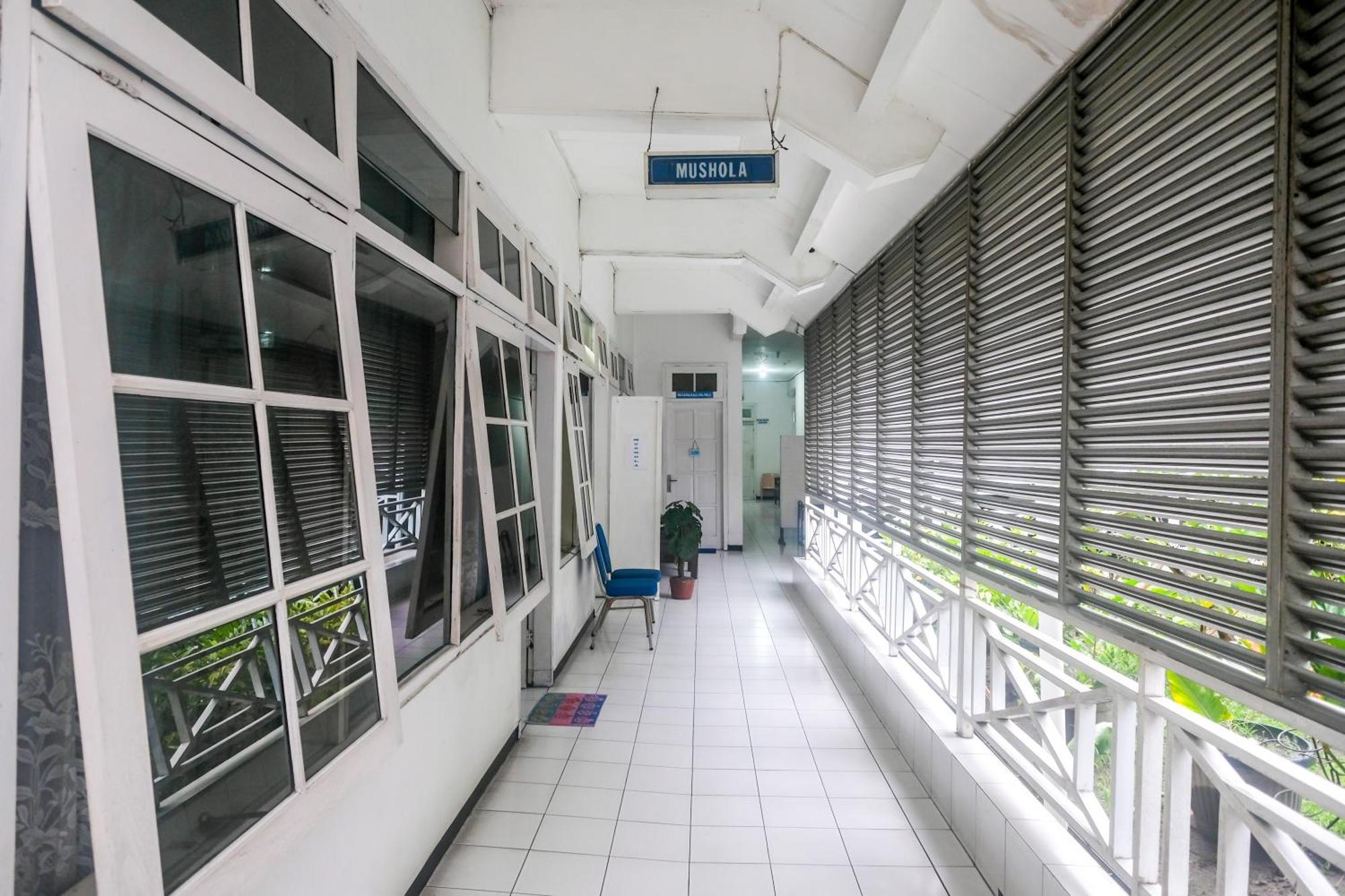 Reddoorz Syariah At Griya Raharja Klaten Luaran gambar