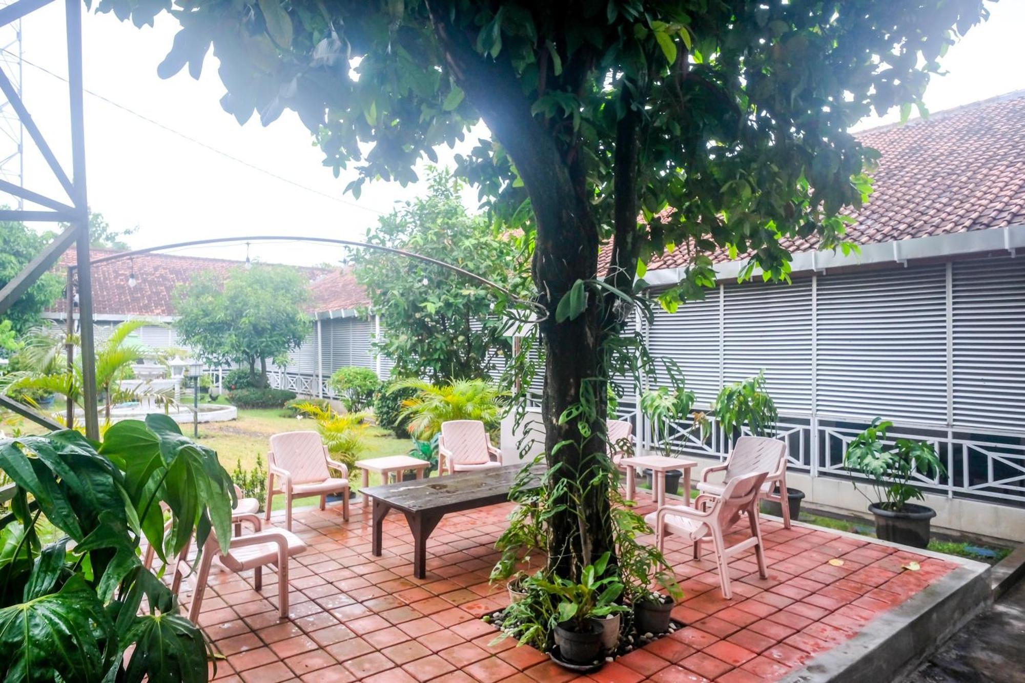 Reddoorz Syariah At Griya Raharja Klaten Luaran gambar