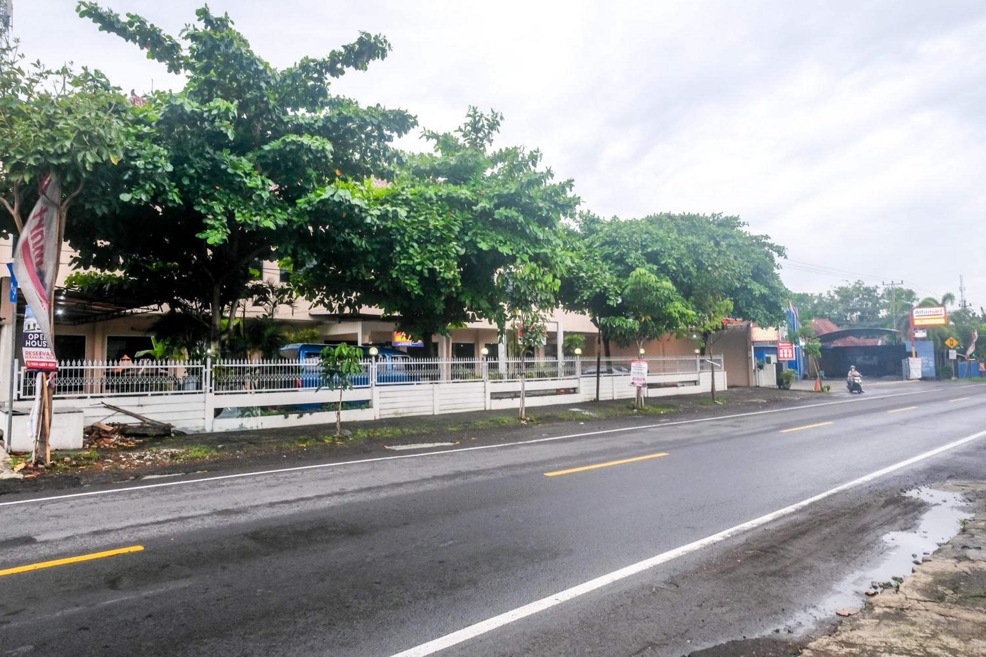 Reddoorz Syariah At Griya Raharja Klaten Luaran gambar